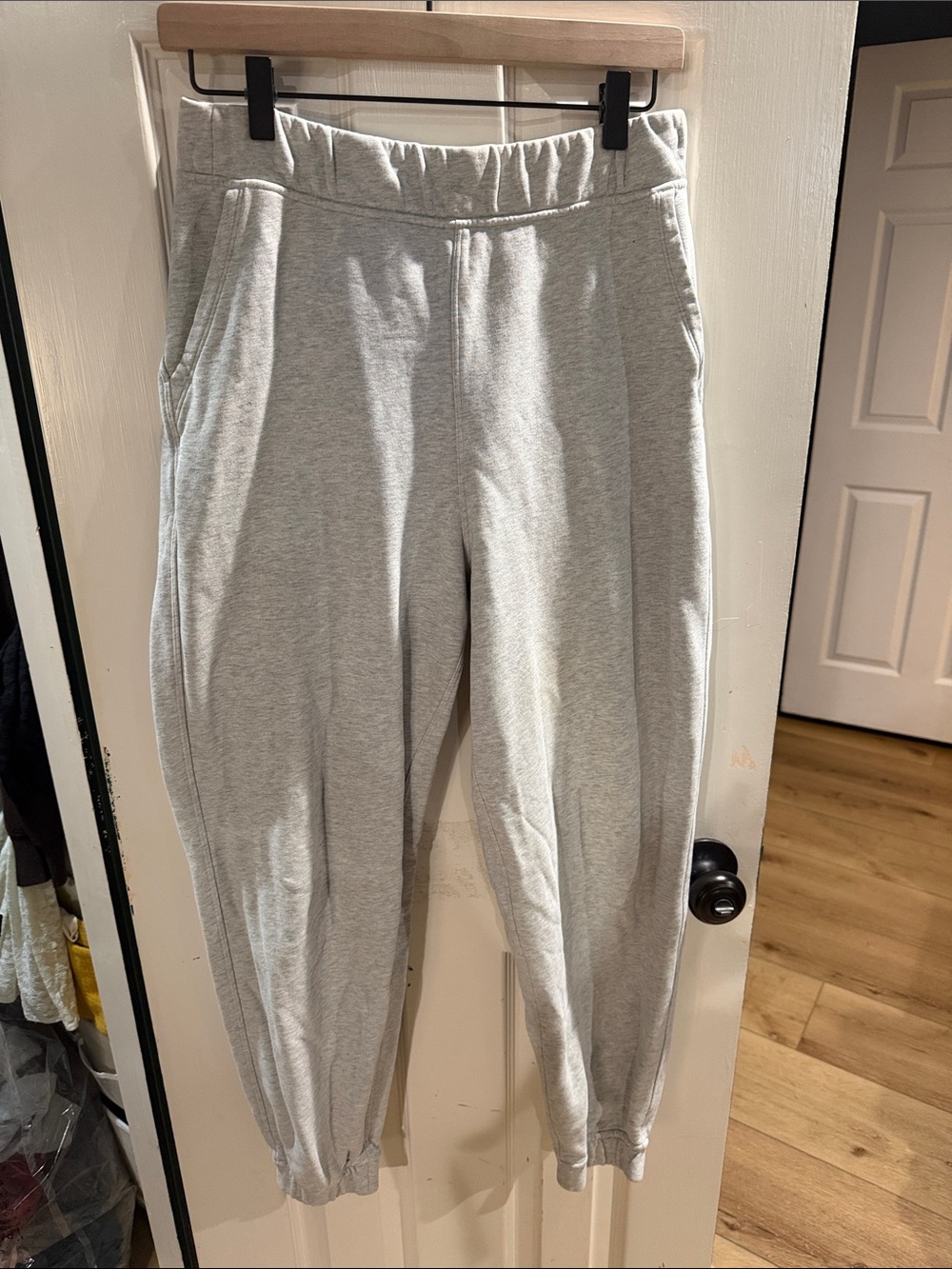 Lululemon Light Gray Women's Jogger Pants